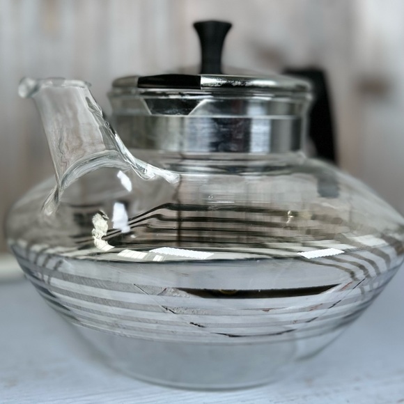 MCM Glass Teapot š« - Picture 2 of 13